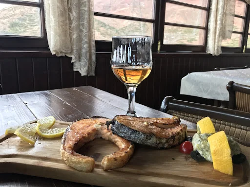 رستوران باداس