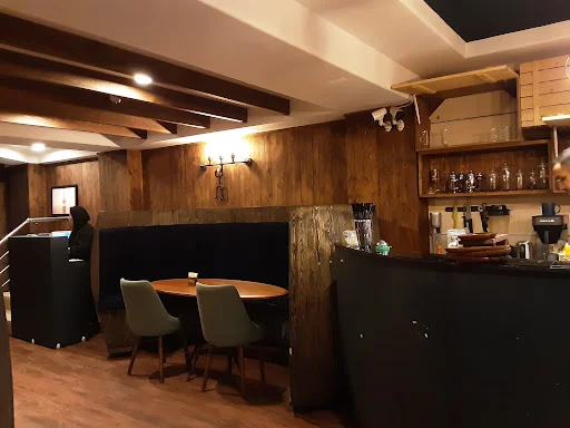 کافه رستوران ایتالیایی لانژ