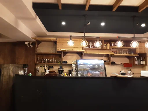 کافه رستوران ایتالیایی لانژ