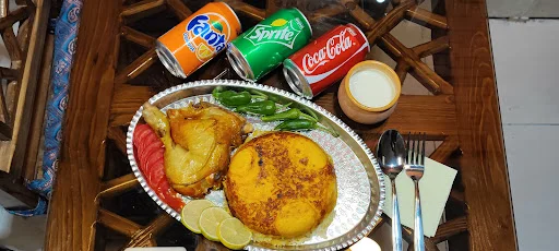 سفره خانه سنتی عمارت آذربایجان