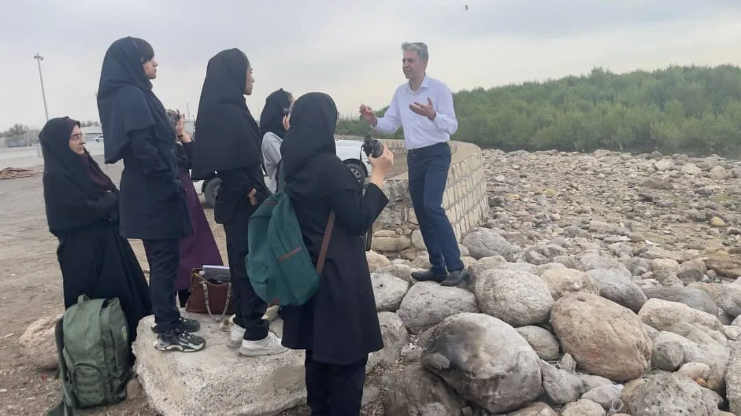 هنرستان دخترانه غیر دولتی تلاش - تصویر 2