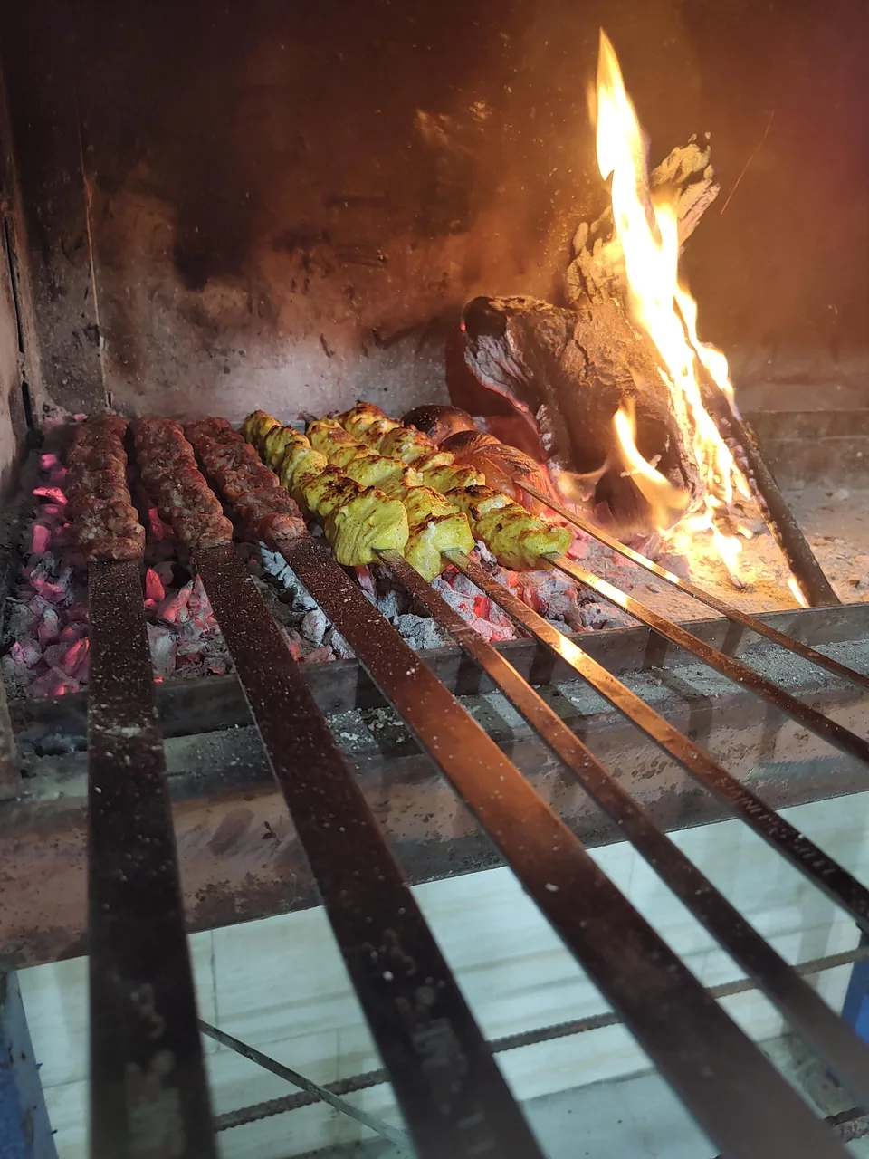 کبابسرای میرزا - تصویر 4