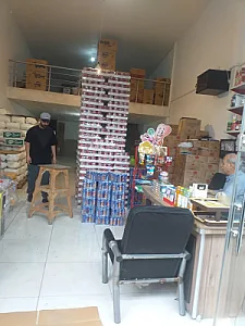 فروشگاه مواد غذایی تاکامی