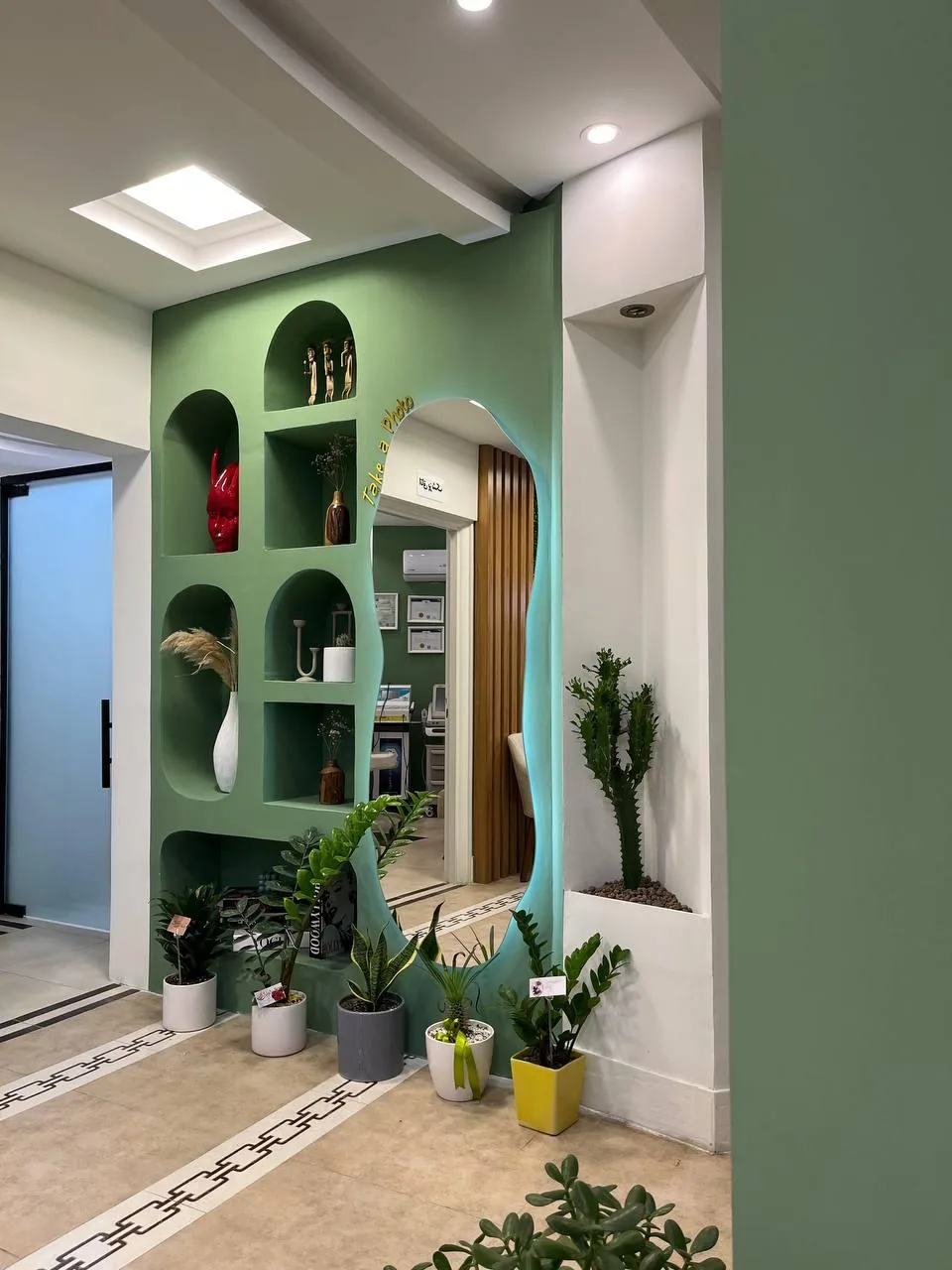 مطب درمانی زیبایی دکتر فرشته محمدی - تصویر 3