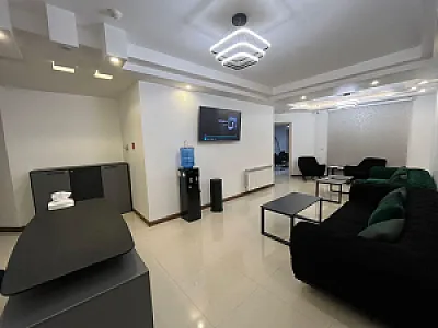 دکتر امید اعتماد جراح پلاستیک و زیبایی