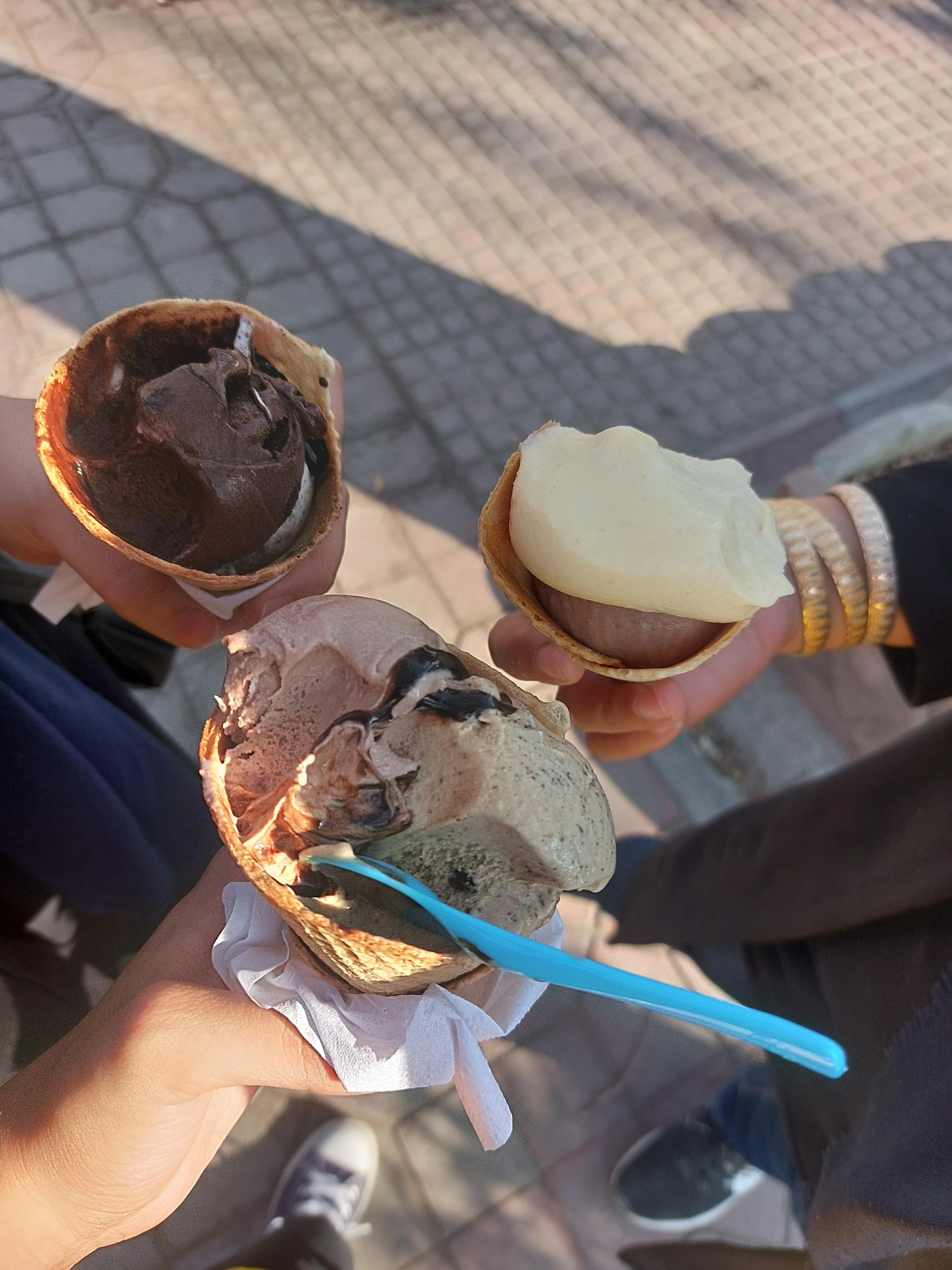 بستنی شاد