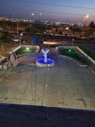 رستوران دَه وَه (شتر)کبابی آنا بلله سی