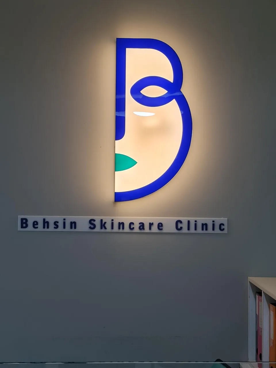 کلینیک پوست و مو بهسین - تصویر 3