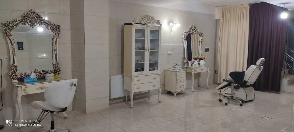 سالن زیبایی جلوه