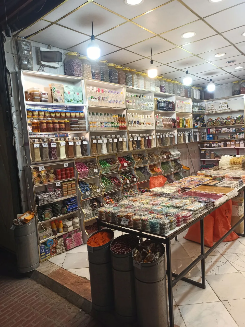 عطاری نور الرضا زعفران اکبری - تصویر 2