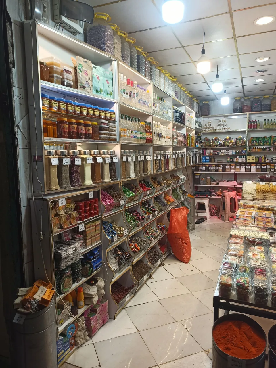 عطاری نور الرضا زعفران اکبری - تصویر 4