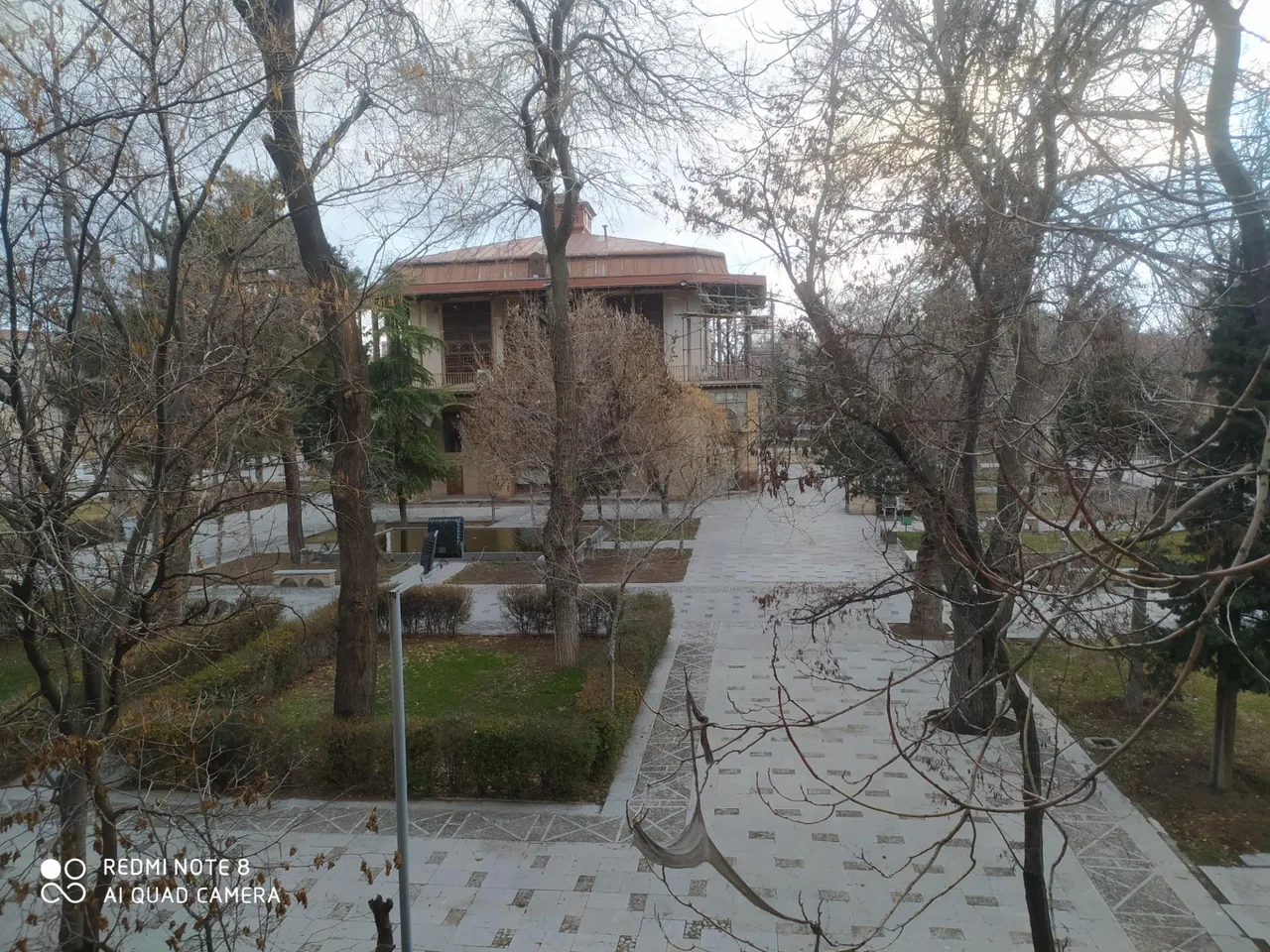 دبیرستان پاسداران - تصویر 2