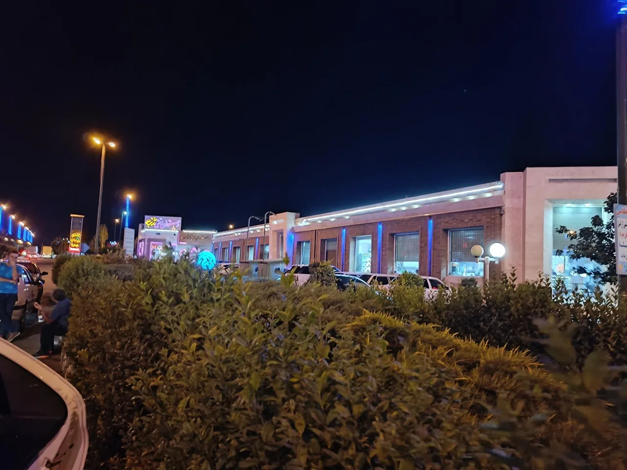 جایگاه سوخت آفتاب درخشان صحرا - تصویر 4