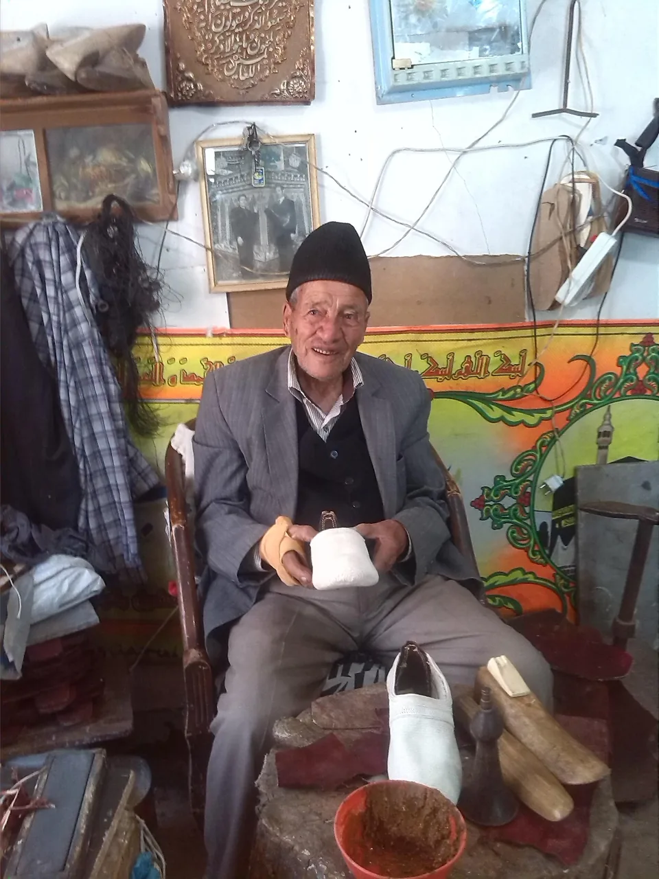 گیوه دوزی حاج حسین عبدلی - مرکز خرید و پاساژ در اراک
