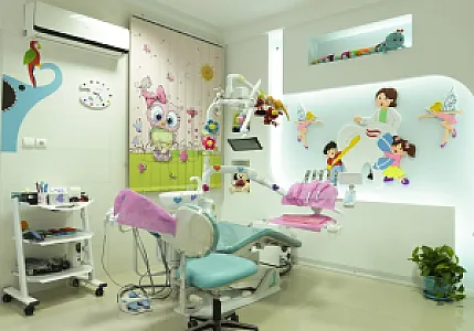 متخصص دندانپزشکی کودکان دکترخاتمی نیا