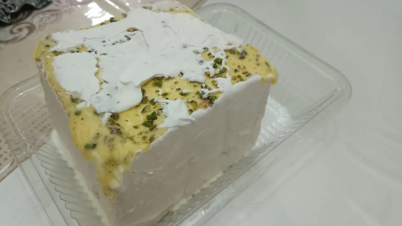 بستنی سنتی حاج اسلام و پسران - آبمیوه و بستنی در قزوین - تصویر 5