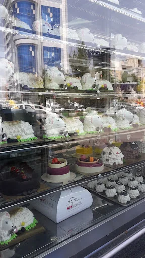 قنادی خانه شیرینی