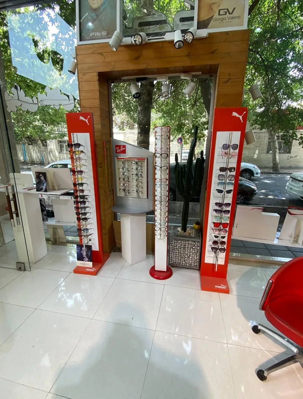 عینک کیا - تصویر 2