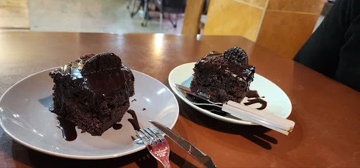 کافه بختیار