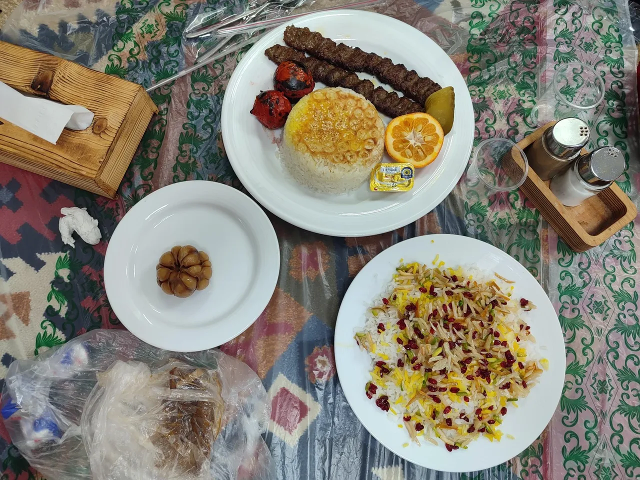 رستوران غذای سنتی و محلی حاج منصور - تصویر 2