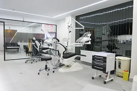 مطب دکتر آرمان حسنی