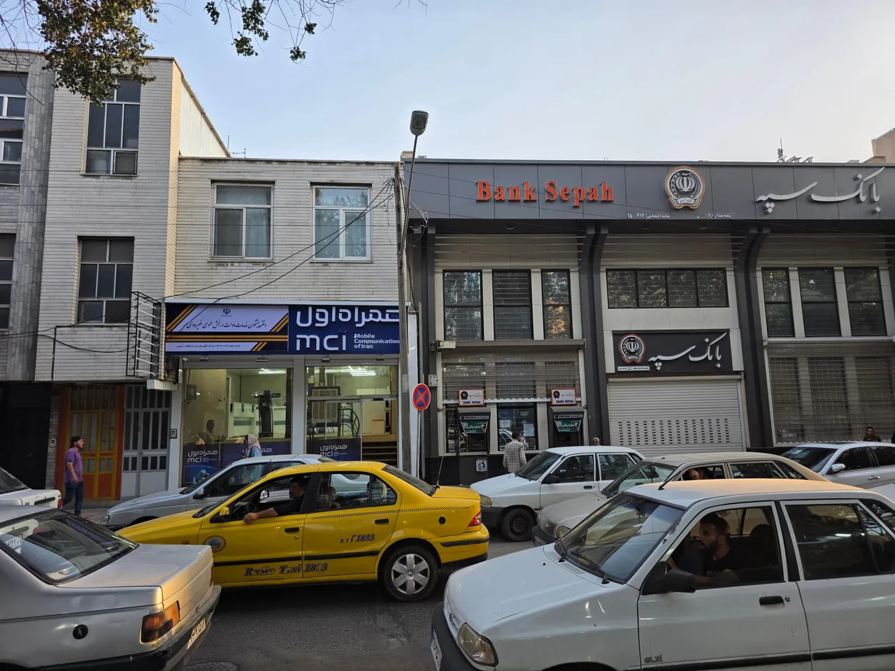 دفتر پیشخوان دولت نمایندگی همراه اول سعدی در زنجان - تصویر 3