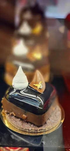 قنادی تک درخت