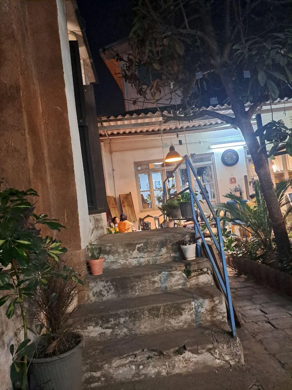 یک فنجان کتاب - تصویر 4