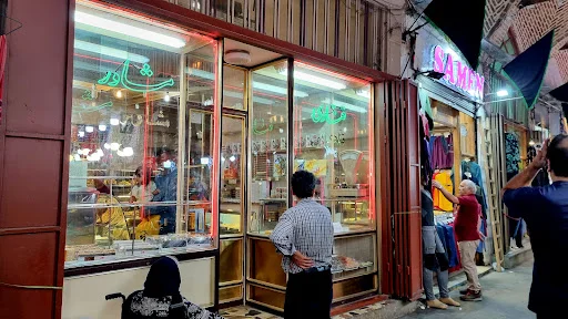 قنادی مشاور