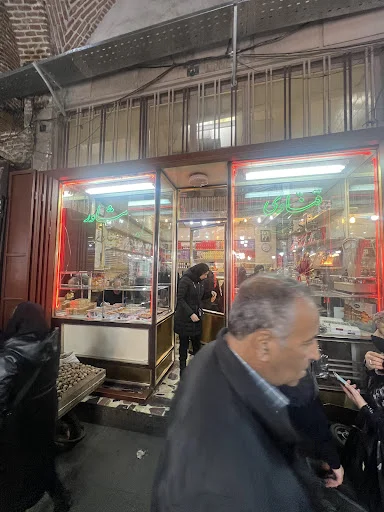 قنادی مشاور