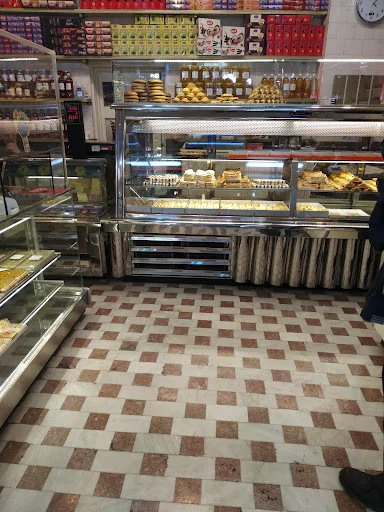 قنادی مشاور