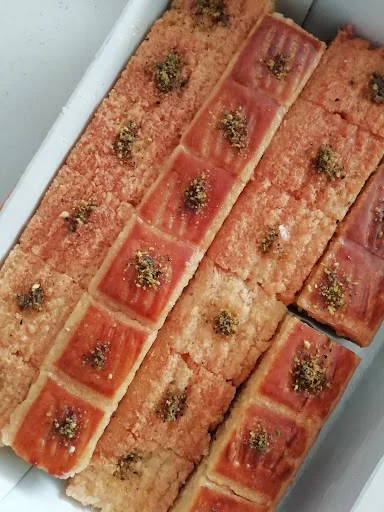 قنادی مشاور