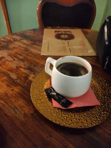 کافه آنتیک