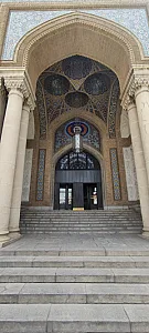 بانک تجارت (میدان امام خمینی تهران)