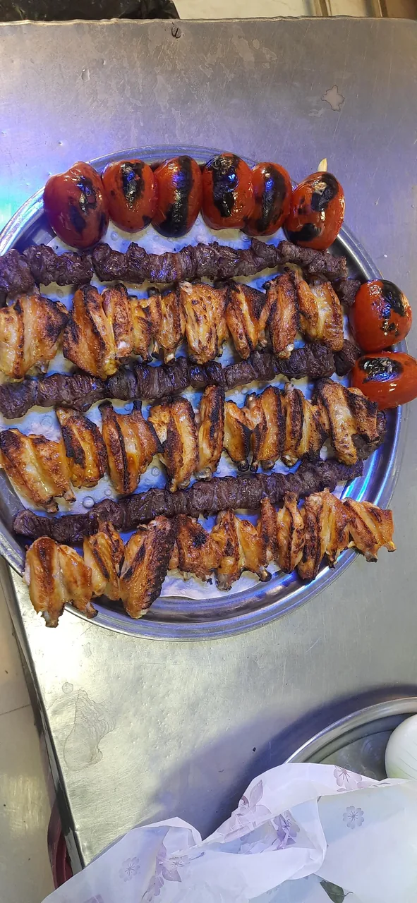 نان داغ کباب داغ محسن - رستوران در زنجان