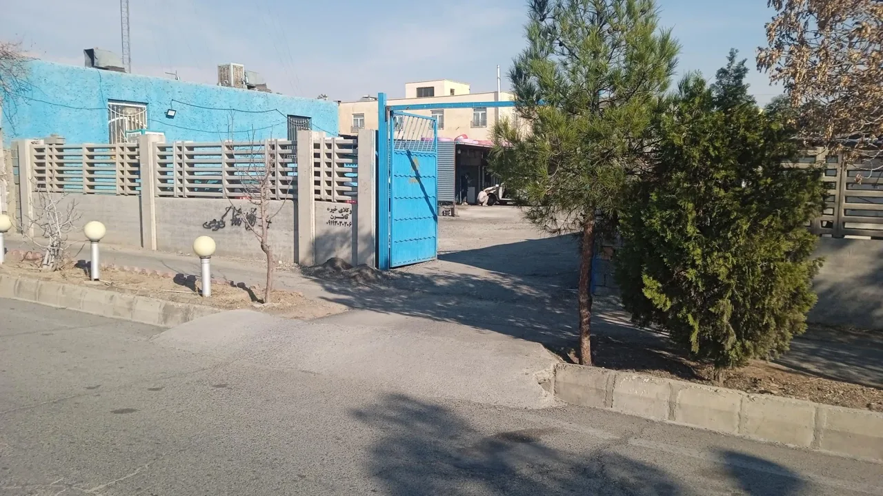تعمیرگاه اتومبیل علی