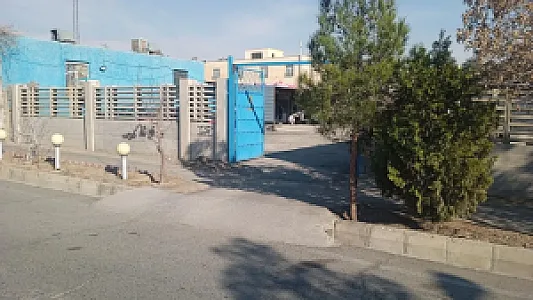 تعمیرگاه اتومبیل علی