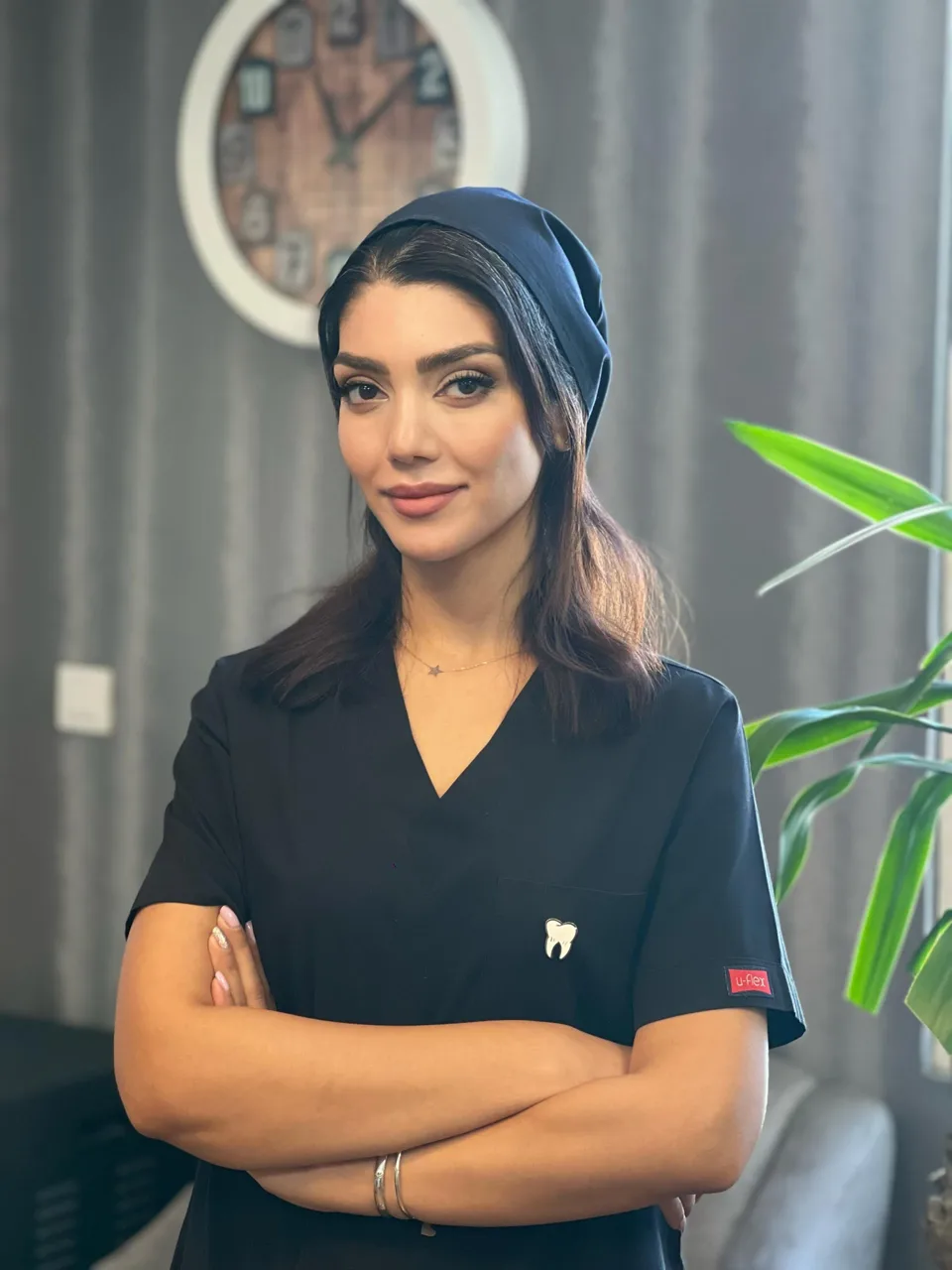 مطب دندانپزشکی دکتر الناز صحافی - دندانپزشک در تهران - تصویر 2