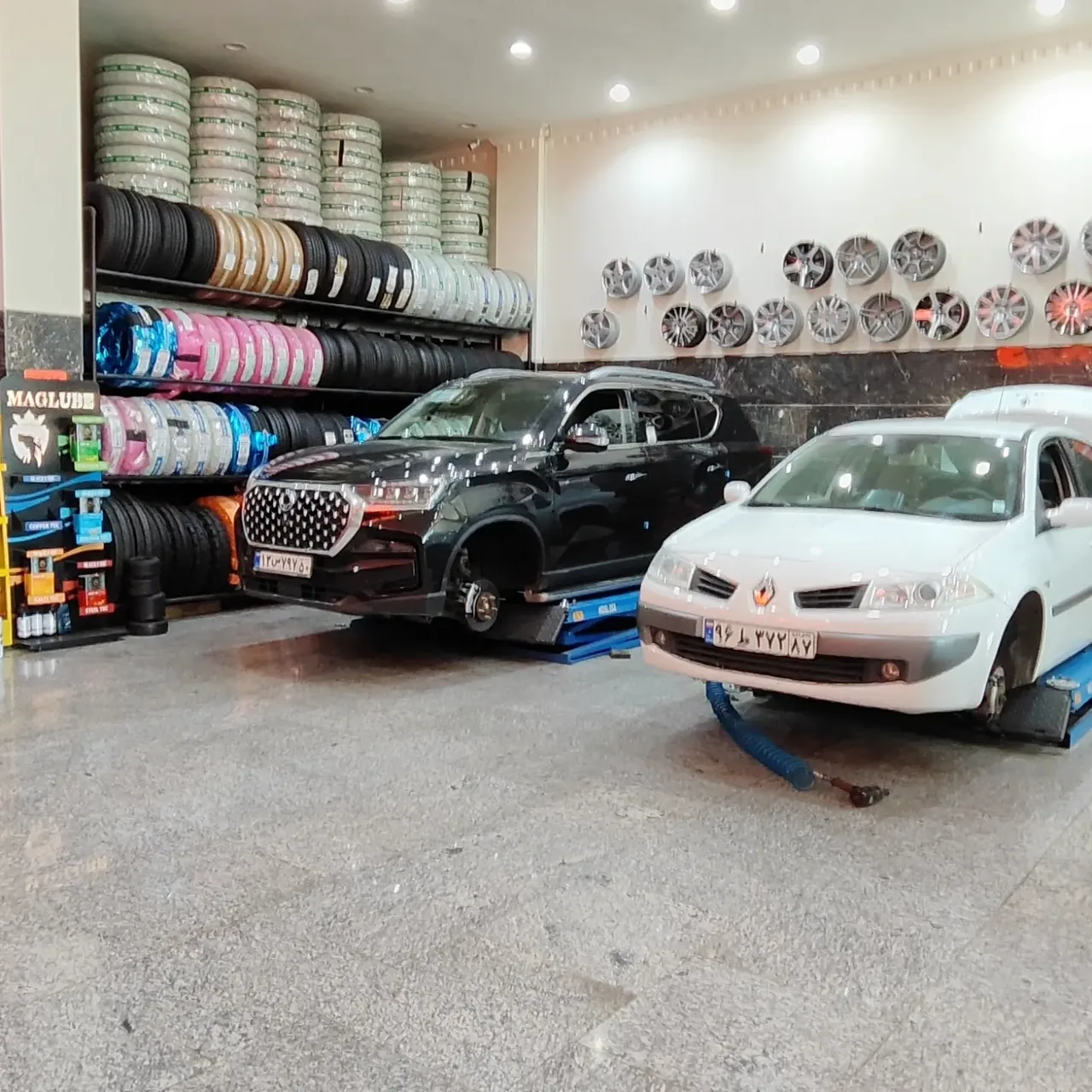 عندلیبی فروشگاه جهان تایر