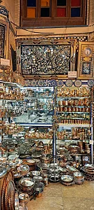 فروشگاه صنایع دستی نصف جهان