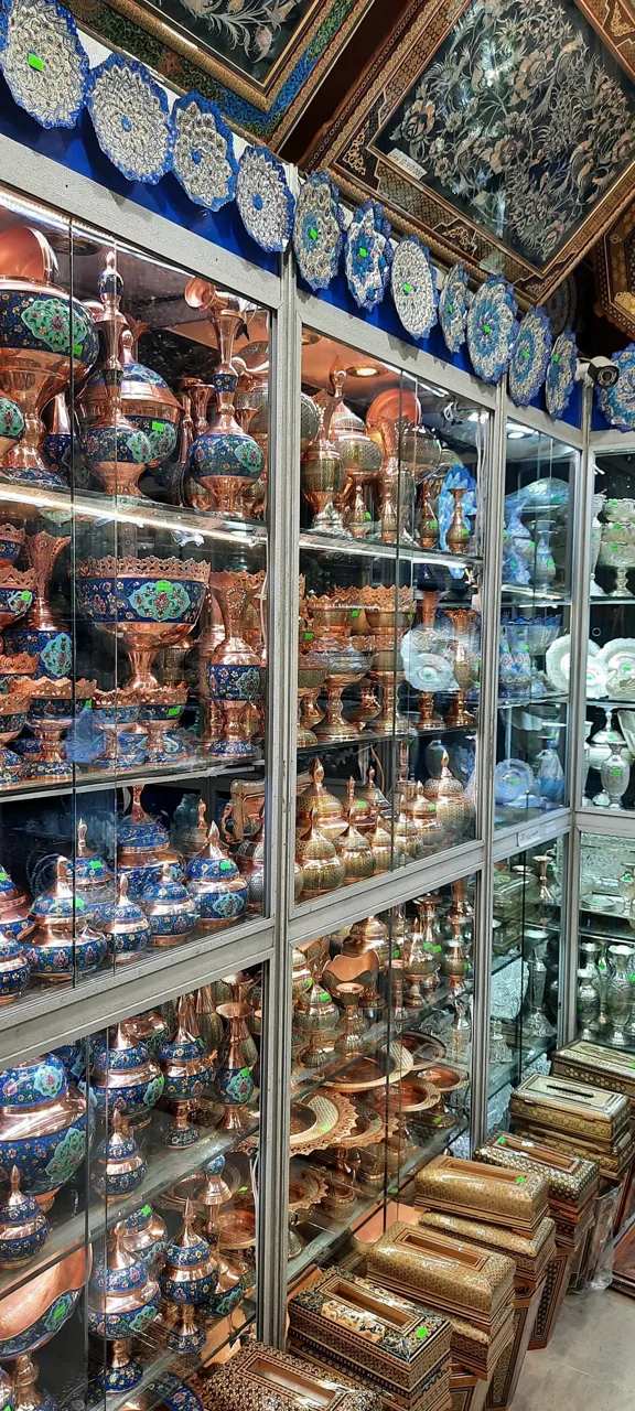 فروشگاه صنایع دستی نصف جهان - تصویر 3