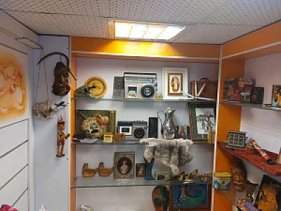 آنتیک فروشی صداقت