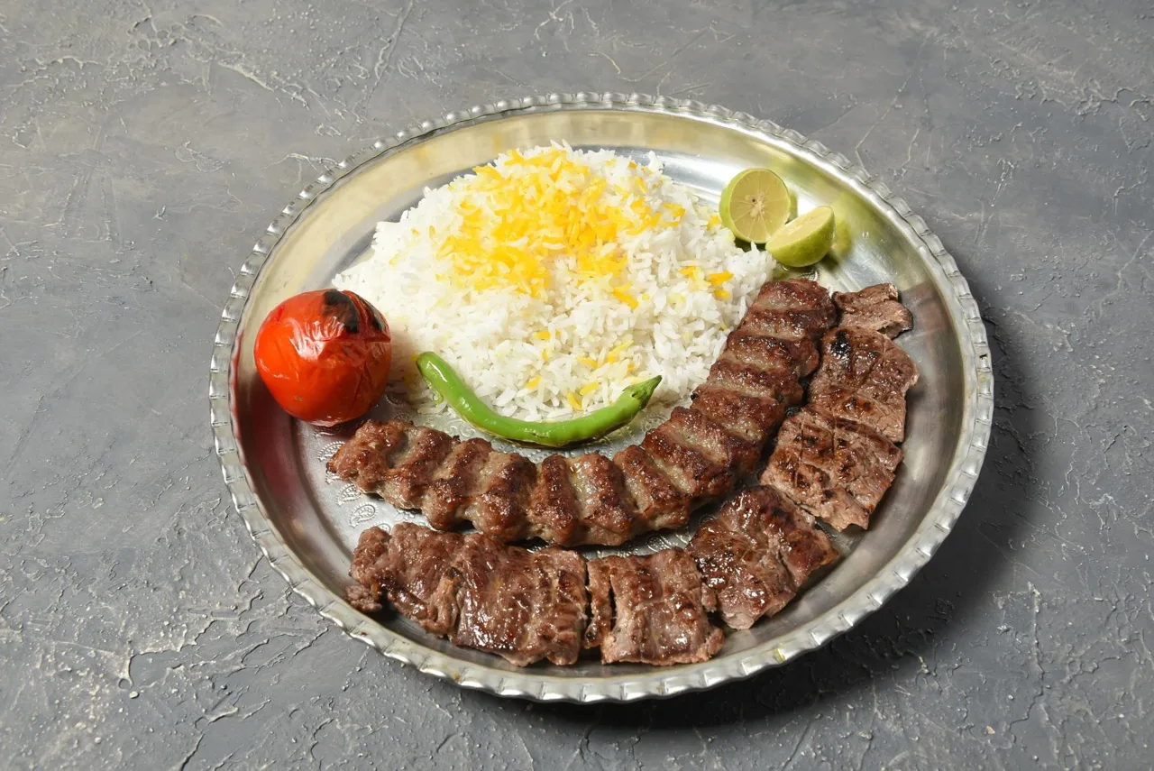 کترینگ و آشپزخانه چلو بیست