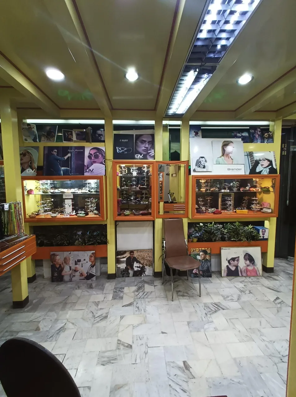 عینک اویس - عینک و اپتیک (طبی و فروش) در تهران - تصویر 2