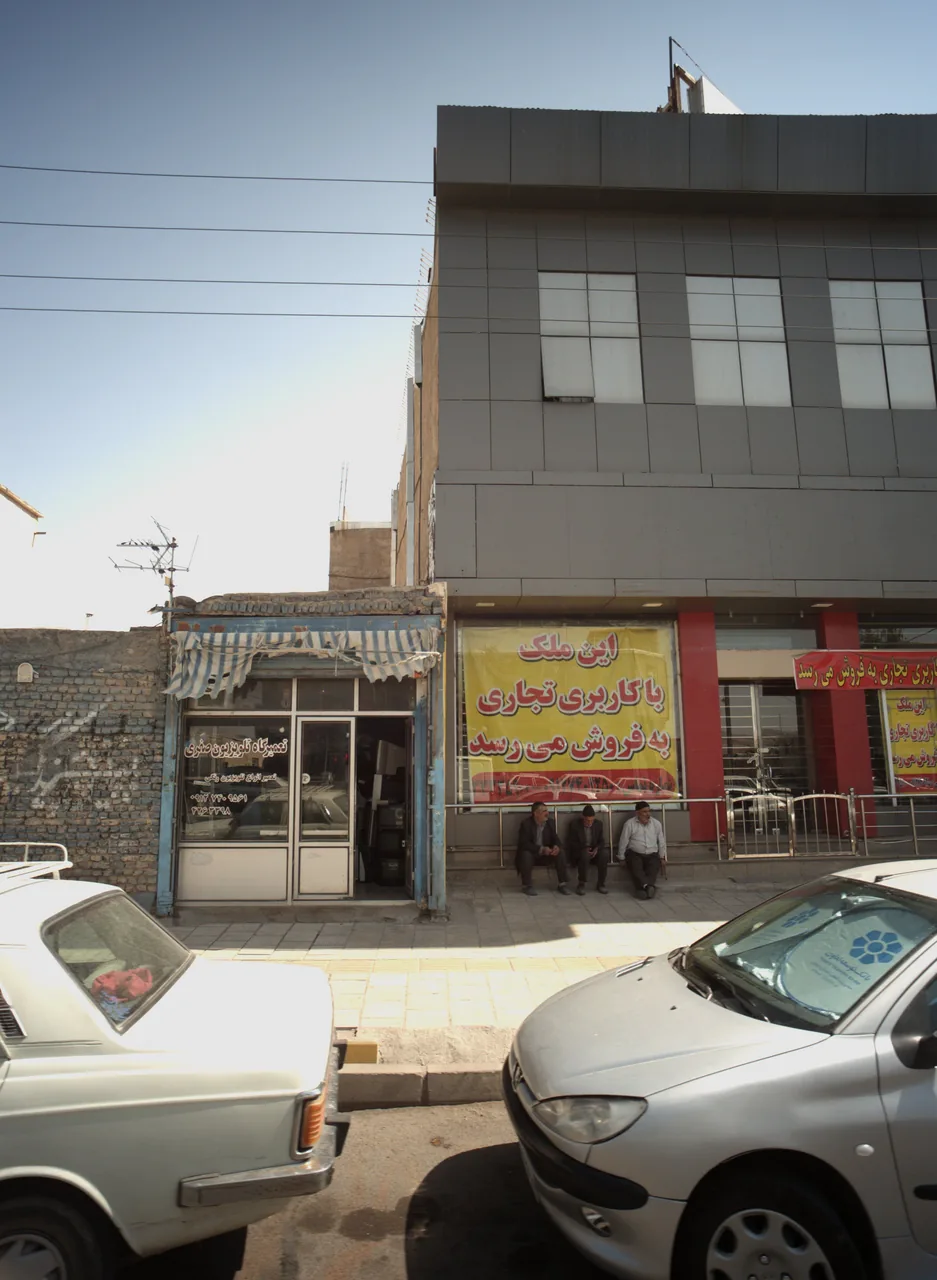 تعمیرگاه تلویزیون صفری - تعمیرگاه خودرو در زنجان