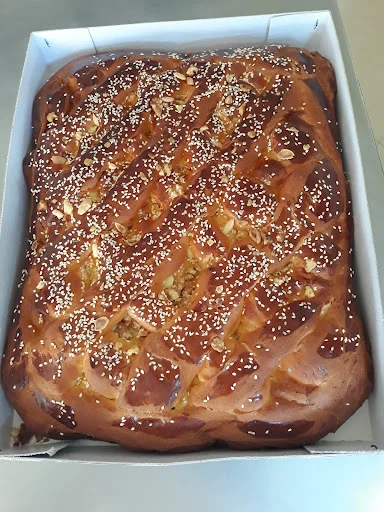 قنادی حسینی(انبارسردار)