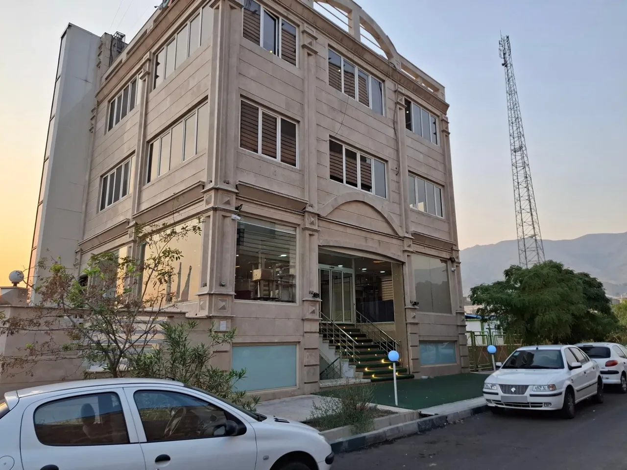 کلینیک دامپزشکی و پت شاپ مدیک - تصویر 2