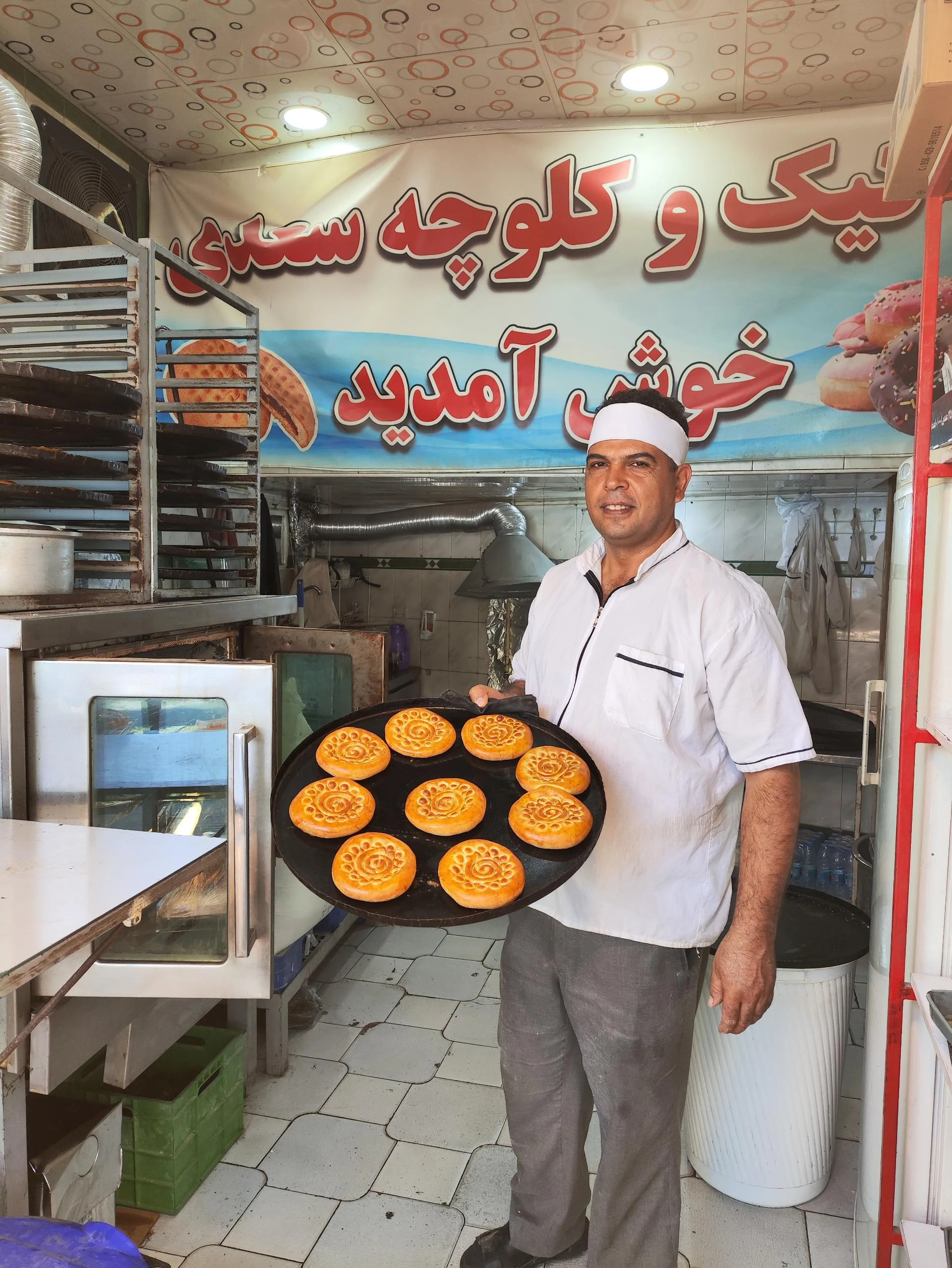 کافه قنادی نگین زنجان