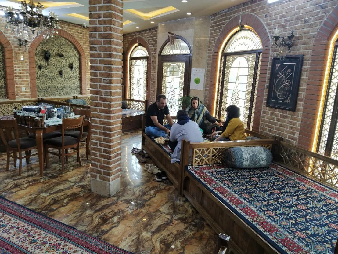رستوران سنتی سنتی سرای ناز خاتون - تصویر 3