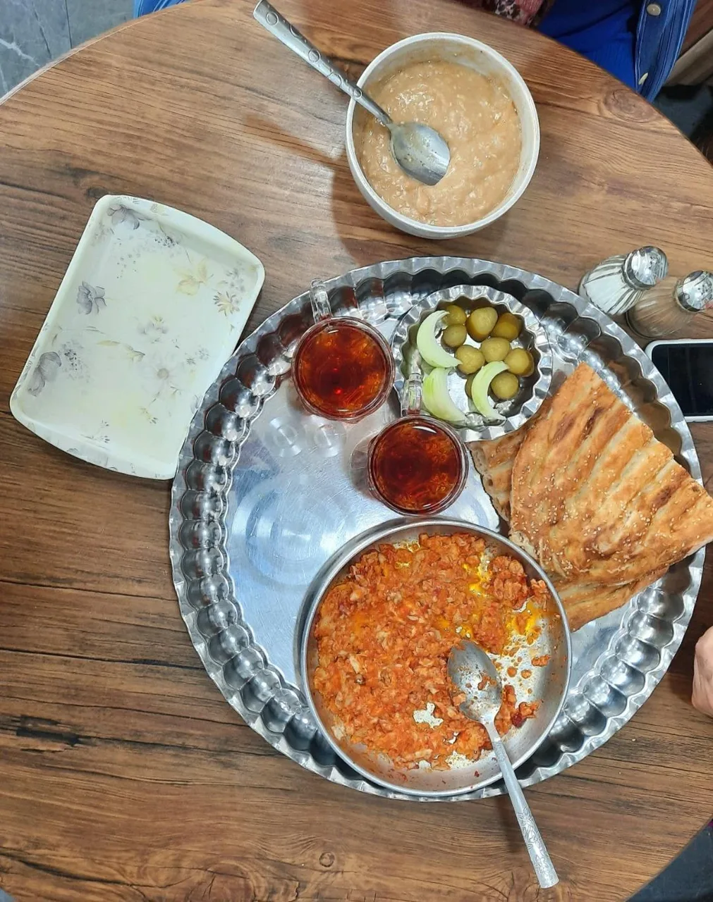 آش و حلیم عمو رضا - تصویر 2